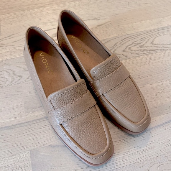 NEW Vionic SELLAH LOAFER, Women's Loafer, Size US 5 - Picture 2 of 5